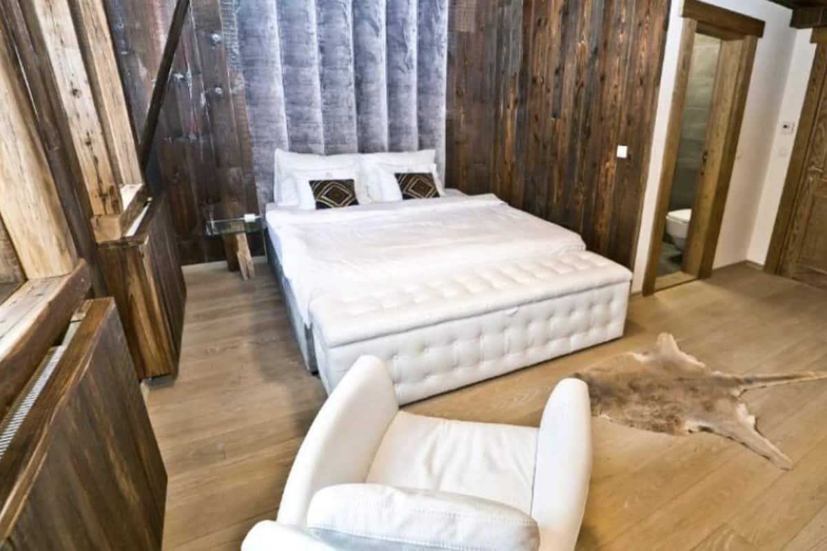 Habitación superior, 1 cama King size, para no fumadores | Sábanas de algodón egipcio y ropa de cama de alta calidad