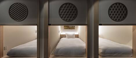 Down comforters, in-room safe, free WiFi, bed sheets