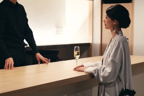 Bar (on property) - Hotel zen Tokyo (Tokyo)