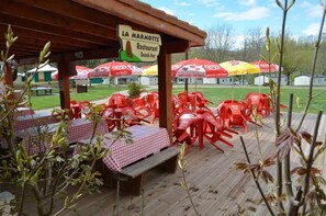 Snack bar