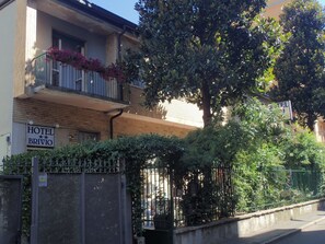 Front of property - Hotel Brivio (Milan)