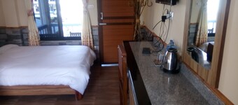 Kingfisher Jungle Trekking Tour