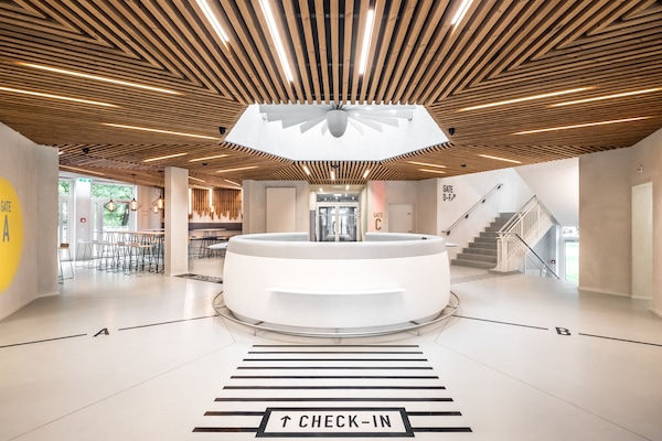 Check-in/check-out kiosk