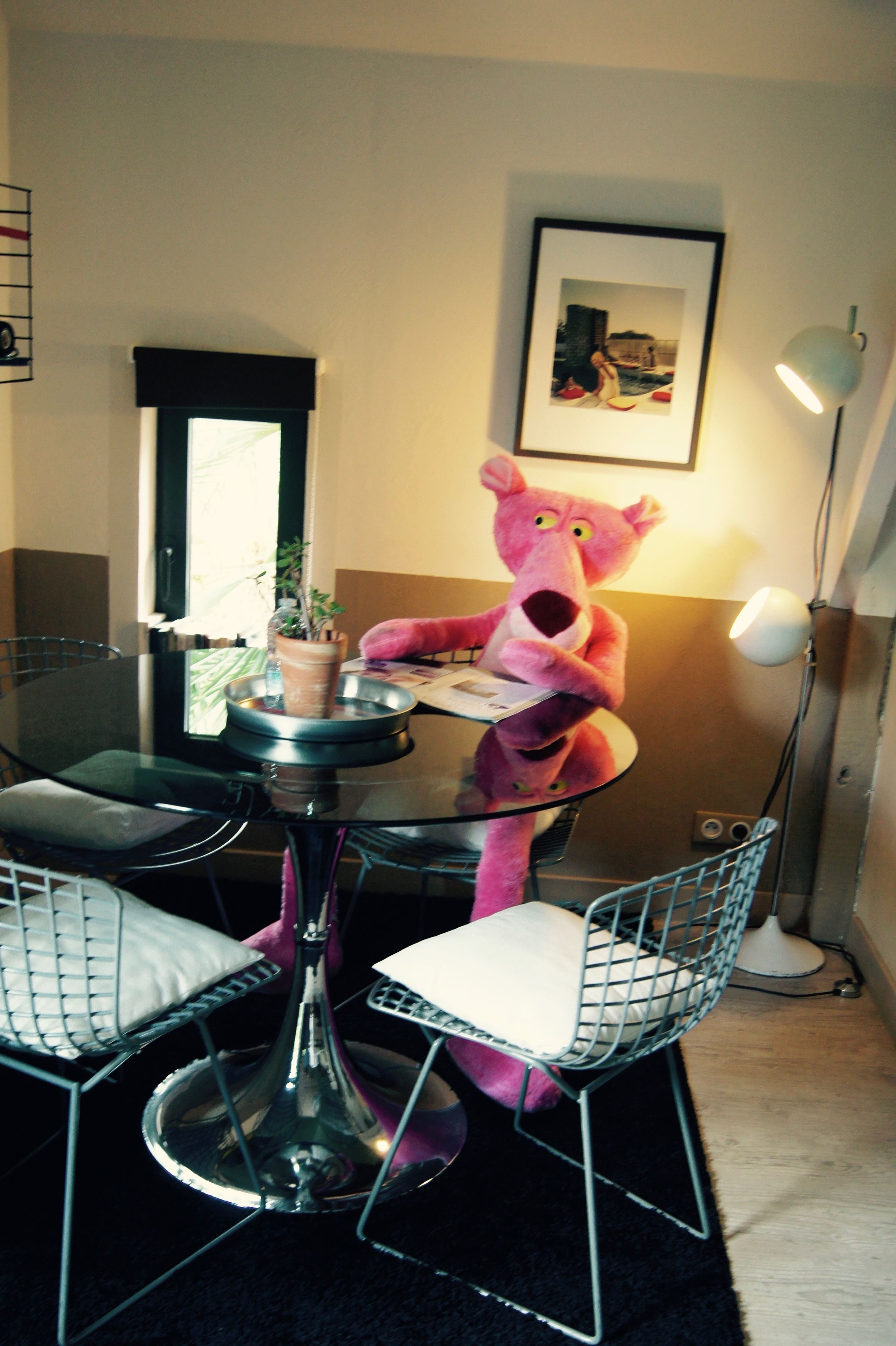 Suite Design, 2 chambres, vue jardin (Atelier 98) | Coin séjour | Télévision à écran plat, lecteur de DVD