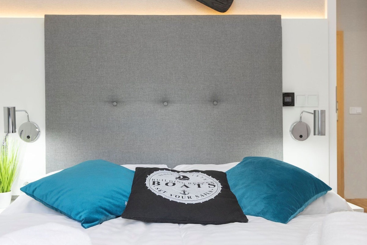 Ropa de cama de alta calidad y cortinas blackout