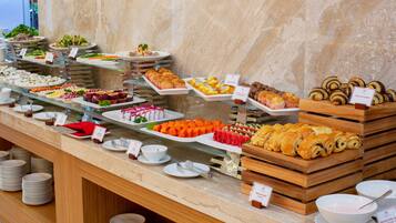 Daily buffet breakfast for a fee