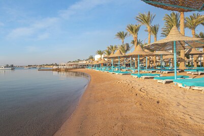 Marlin Inn Azur Resort