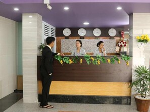 Lobby - Hotel San Taw Win (Pathein)