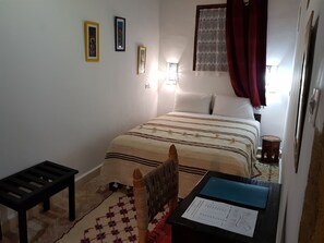 Classic Double Room, Non Smoking (Taous) | Rollaway beds, free WiFi, bed sheets - Riad Le Cheval Blanc (Safi)
