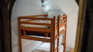 WiFi (free), bed sheets