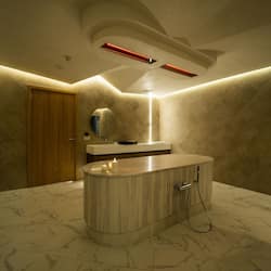 Couples treatment room(s), sauna, hot tub, steam room