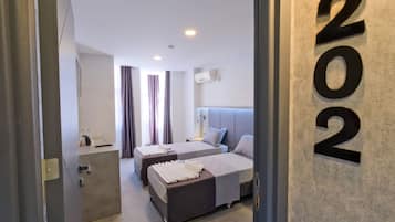 Deluxe Double or Twin Room | Egyptian cotton sheets, premium bedding, minibar, in-room safe
