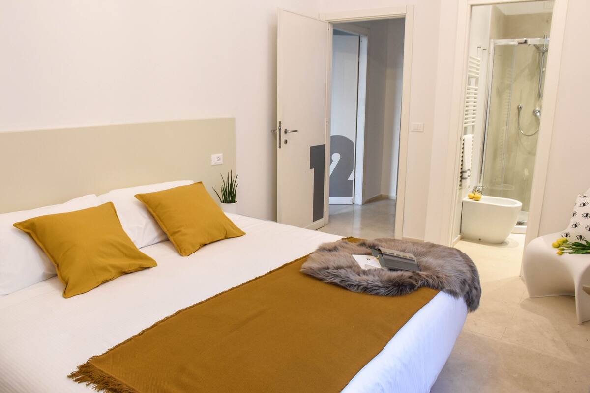 Dobbelt- eller tomannsrom (1) | Sengetøy av topp kvalitet, minibar, safe på rommet og blendingsgardiner
