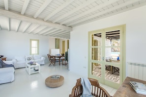 Villa, 6 Schlafzimmer, eigener Pool | Wohnbereich