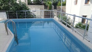 Utomhuspool