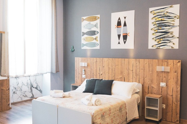 Minibar, in-room safe, desk, laptop workspace