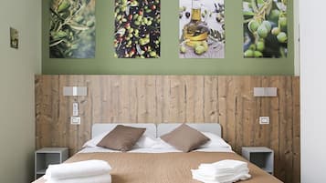 Quarto duplo luxo | Frigobar, cofres nos quartos, escrivaninha