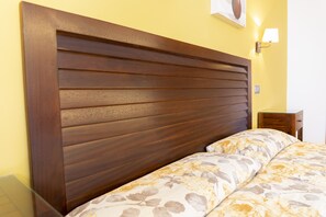 4 bedrooms, Egyptian cotton sheets, premium bedding, down duvets - Casas Rurales Abuela Benita (Cebreros)