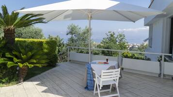 Villa, 4 camere da letto | Terrazza/patio