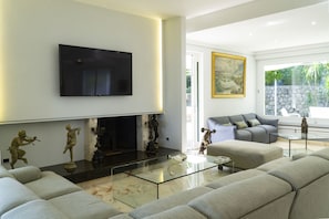 Villa, 4 Bedrooms | Living room | Flat-screen TV - Wonder Vesuvian Villa (Vico Equense)