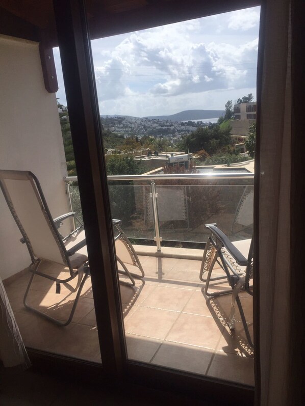 Apartment | Balcony - Ece Apart (Ula)