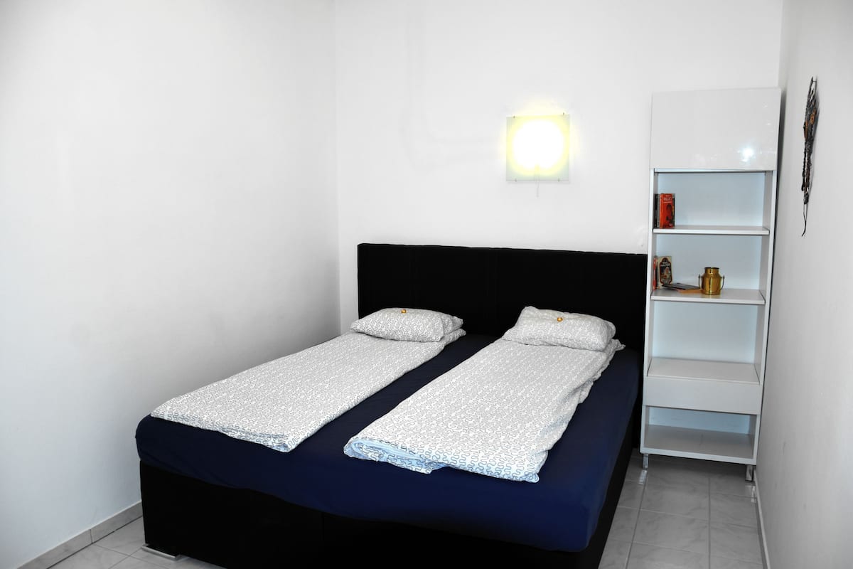 Apartment (No 11, Nahe Schoenbrunn) | 2 bilik tidur, dihias secara berasingan