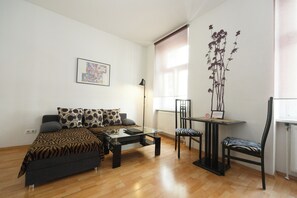 Televisión de pantalla plana 70 cm con canales de televisión digitales