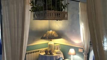Comfort Double Room, Ensuite | Blackout drapes, free WiFi, bed sheets