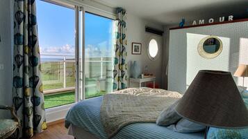 Comfort tweepersoonskamer, balkon, uitzicht op zee | Luxe beddengoed, pillowtop-bedden, individueel gedecoreerd