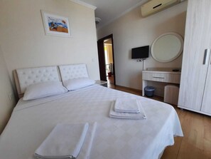Classic Double Room, 1 Double Bed, Non Smoking | Minibar, desk, free WiFi, bed sheets - Gunes Pension (Ayvalik)