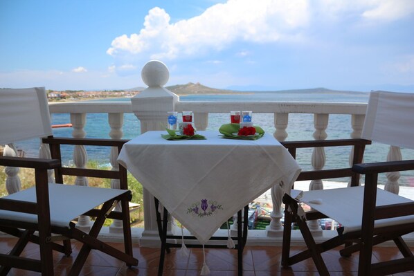 クラシック ダブルルーム ダブルベッド 1 台 禁煙 | バルコニー