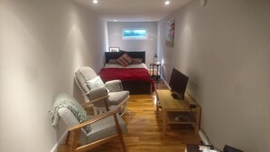 Luxury Apartment, 1 Double Bed, Non Smoking | View from room - Luxurious Garden Studio (Watford)