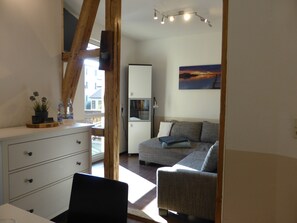 120-cm flat-screen TV with satellite channels, plasma TV, ping pong