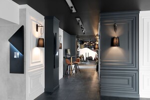 供应早餐和晚餐