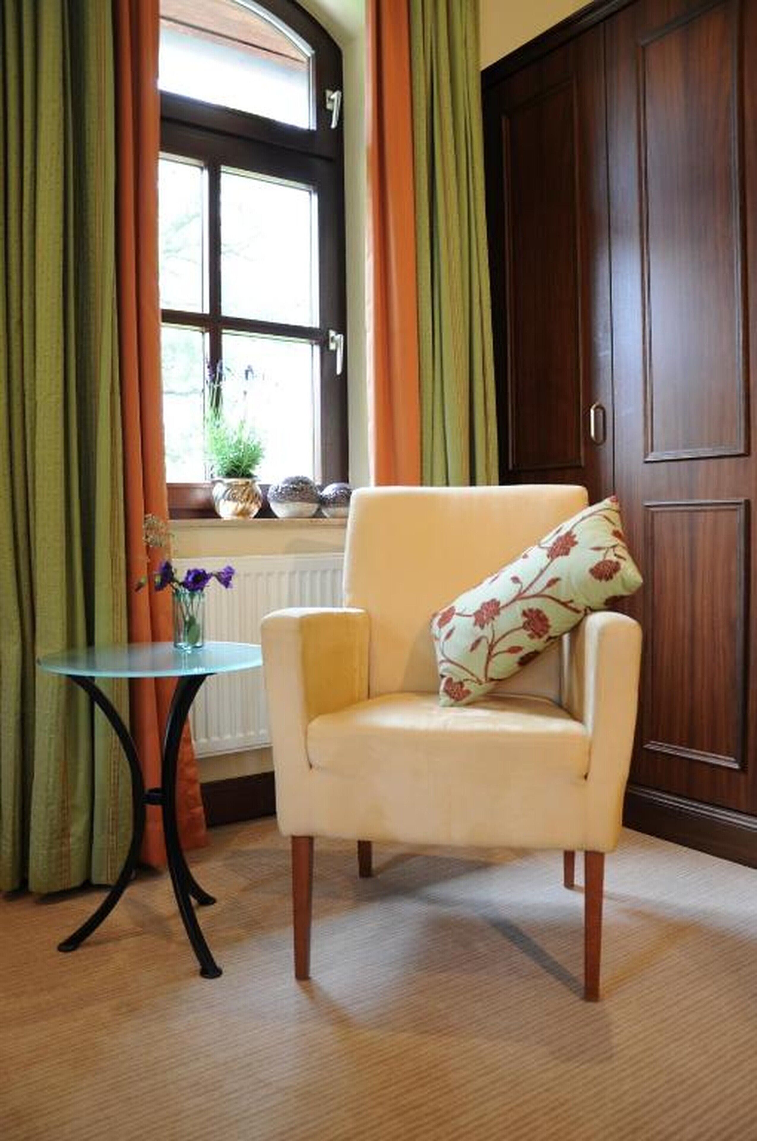 Comfort Twin kamer | Woonruimte | Flatscreentelevisie