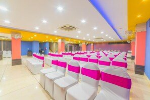 Banquet hall - Hotel Heeralal (Bikaner)