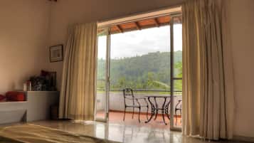 Deluxe Room | Balcony