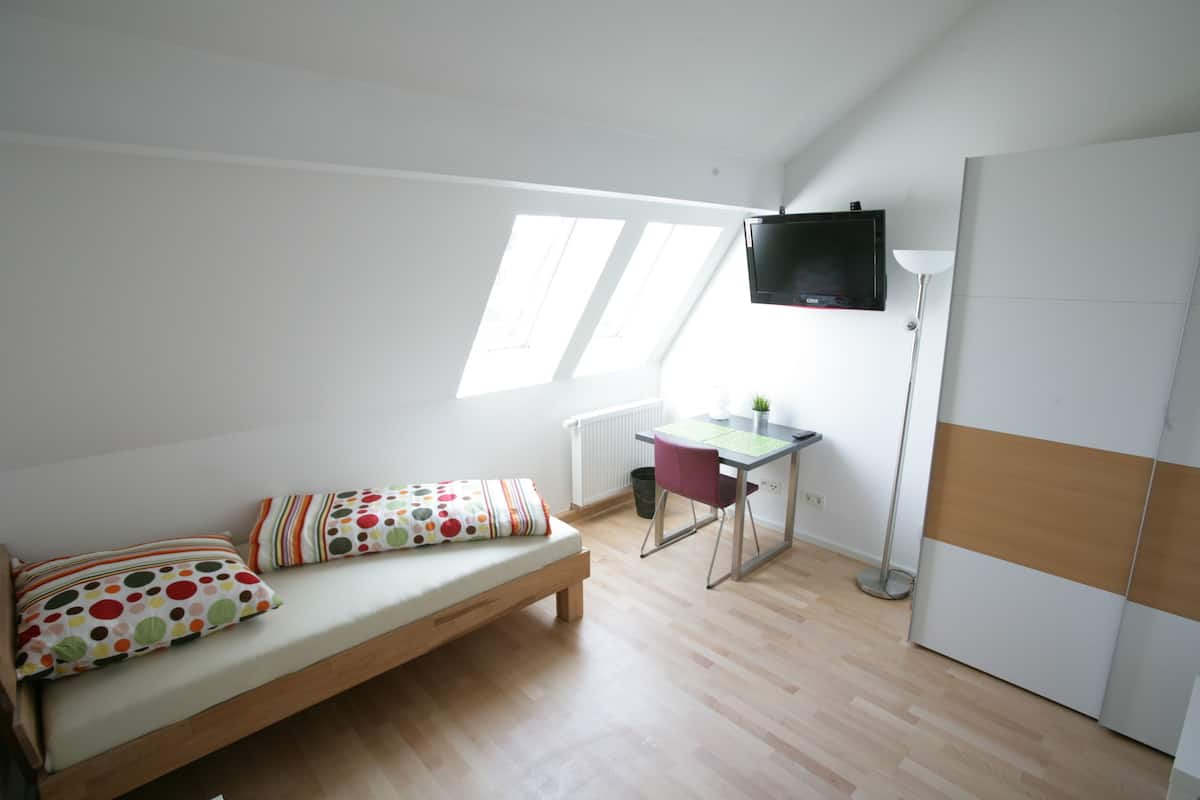 Appartamento Premium (incl. cleaning fee 30 EUR) | Una scrivania, Wi-Fi gratuito