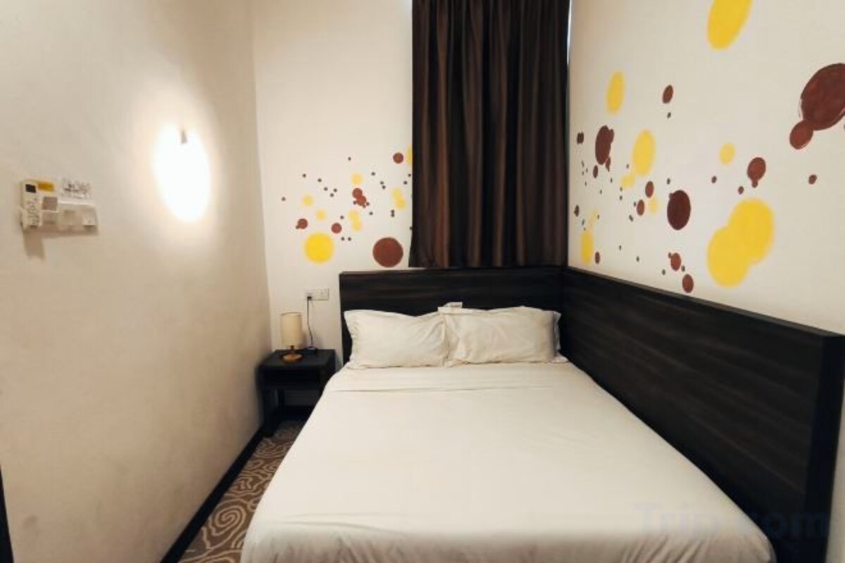 Economy Room, Shared Bathroom, With Air Conditioner