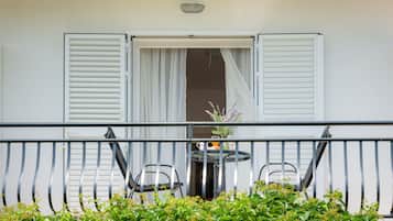 Standard Double Room, Garden View | Balcony