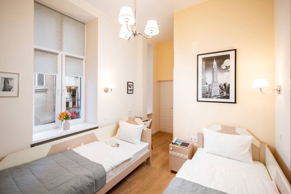 1 bedroom, premium bedding, blackout curtains, soundproofing