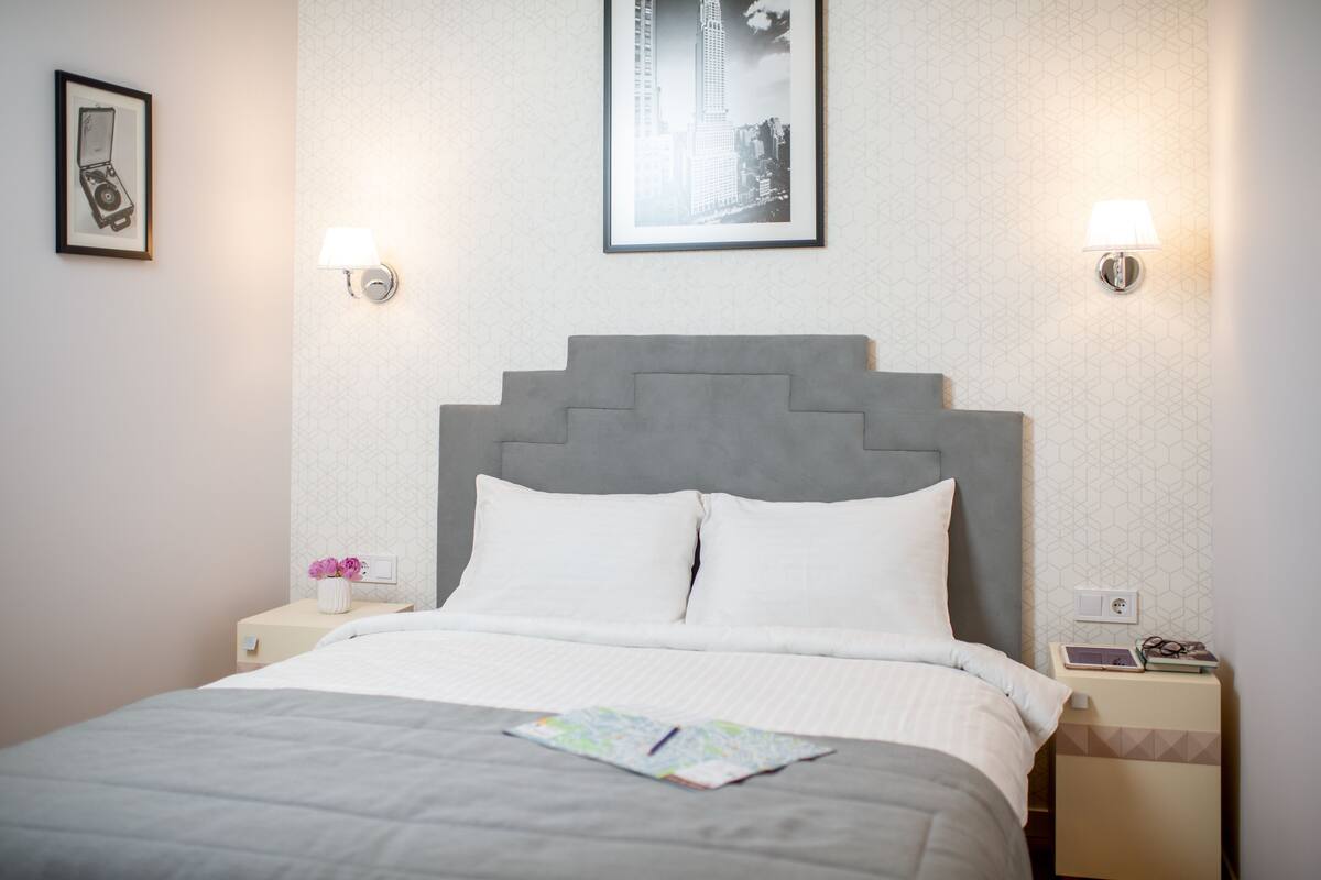 1 bedroom, premium bedding, blackout curtains, soundproofing