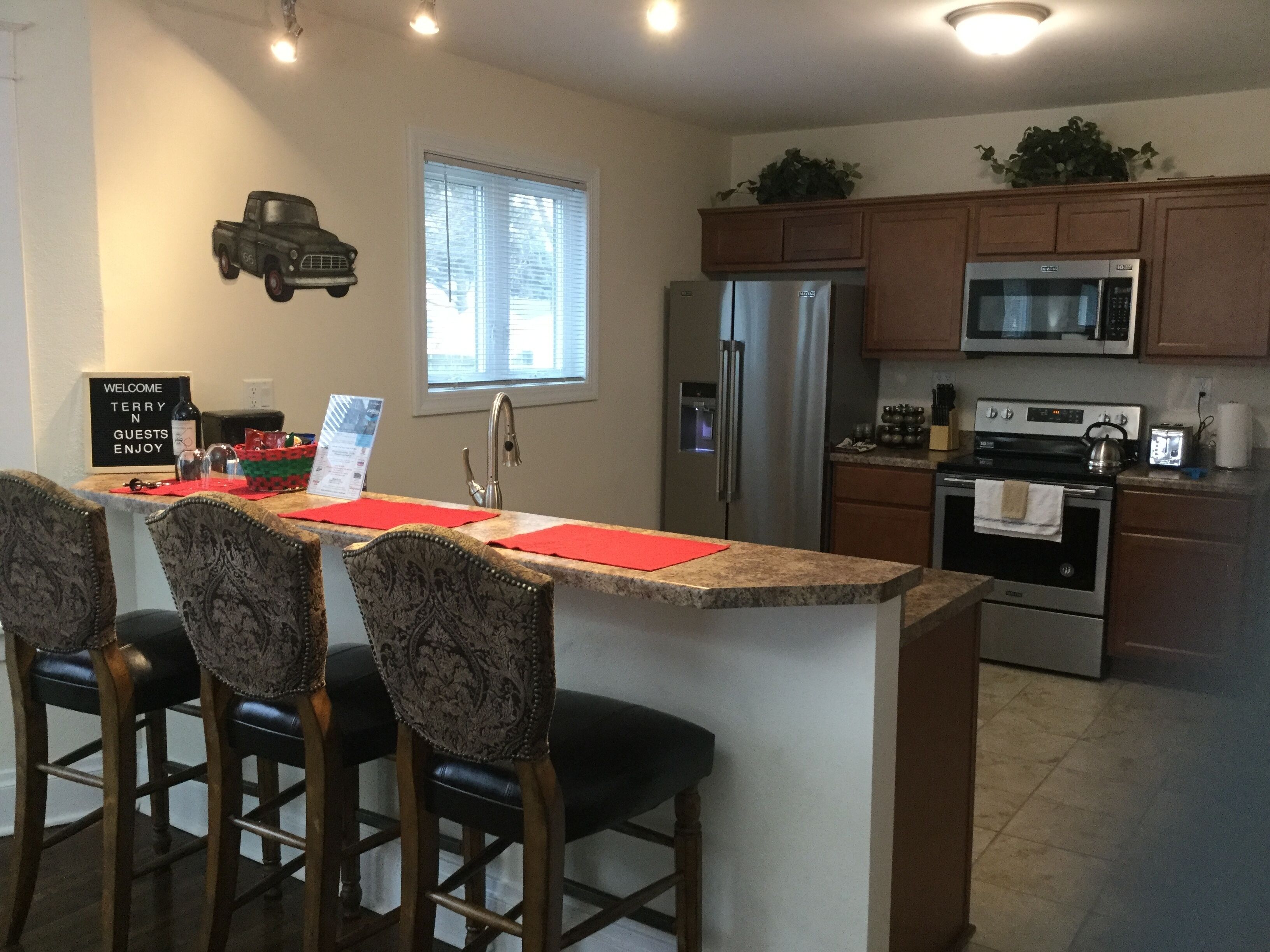 冰箱、微波炉、烤箱、炉灶