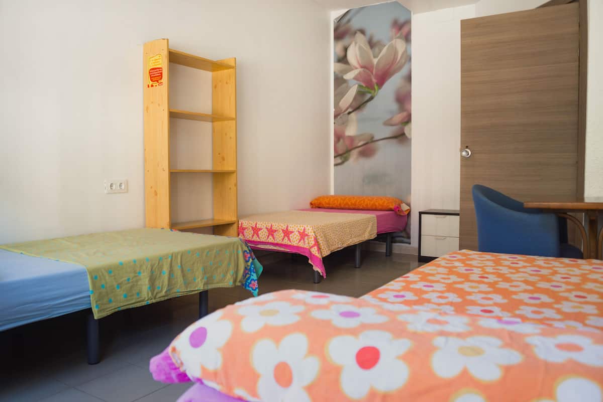 Triple Room, Shared Bathroom | Premium bedding, memory-foam beds, laptop workspace, blackout curtains