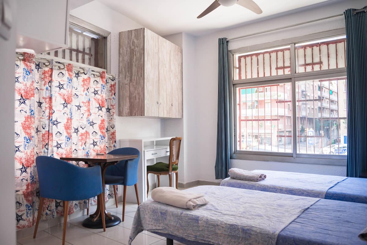 Twin Room, Private Bathroom | Premium bedding, memory-foam beds, laptop workspace, blackout curtains