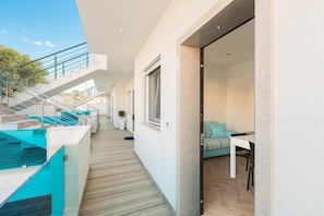Apartamento conforto, 1 quarto (Ground Floor - 1049) | 1 quarto, cofres nos quartos, Wi-Fi de cortesia, roupa de cama
