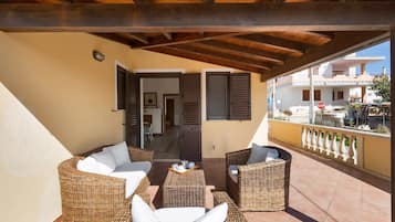 Apartemen Standar, 2 kamar tidur (1069) | Teras/patio