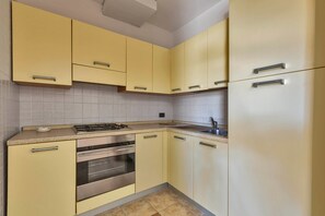 Appartamento familiare, 2 camere da letto (1070) | Cucina privata | Frigorifero con congelatore, forno, piano cottura