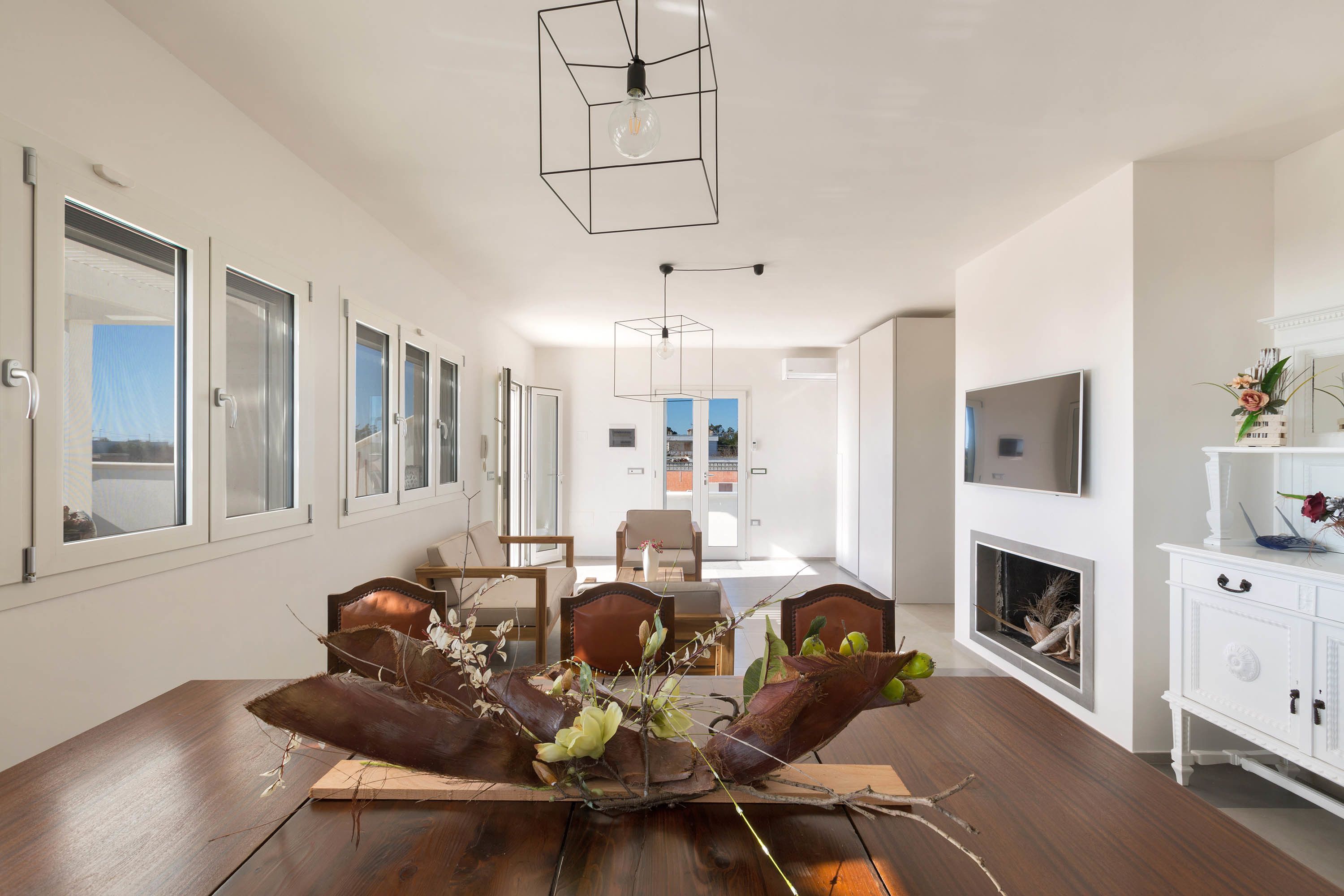 Apartamento panorâmico, 4 quartos (999) | Sala de estar | TV