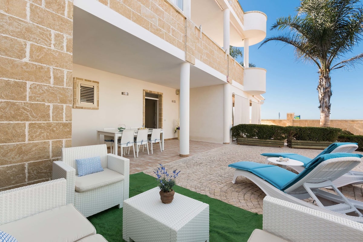 Comfort House, 3 Bedrooms, Garden View (1011) | Terrace/patio